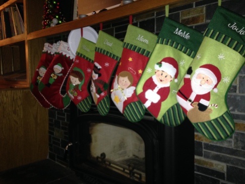 alle stockings über dem Ofen, all stockings over the fireplace